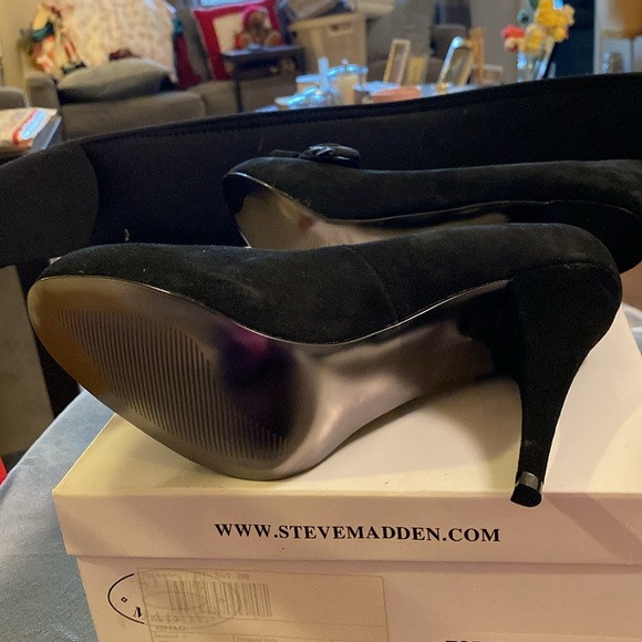 NIB Steve Madden Black Suede High Heels, Size 8, 4” heels - Picture 6 of 8